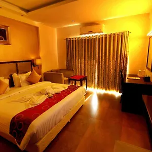 Hotel Paravoor Galaxy